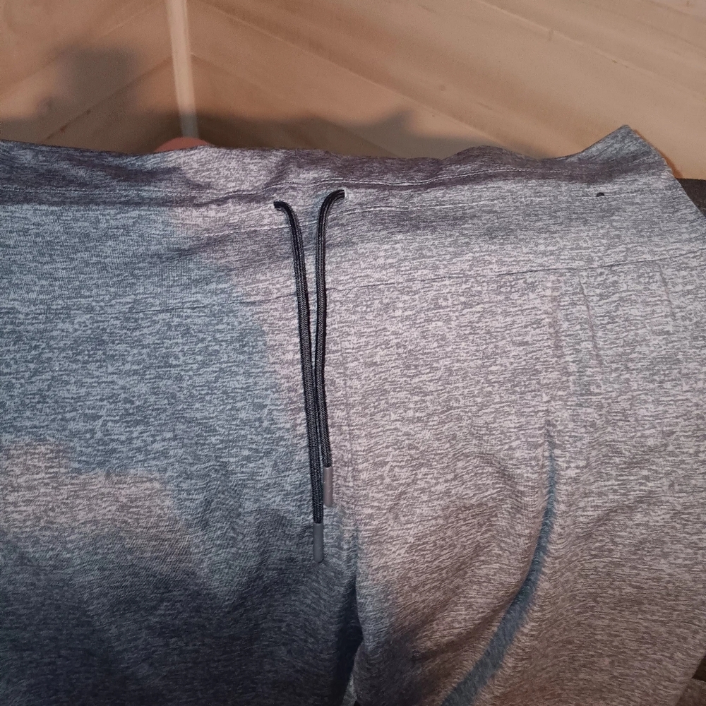 NWT Womens 2x -19 no boundries joggers
